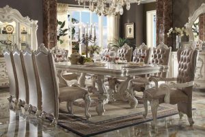 CAROLINA DINING TABLE